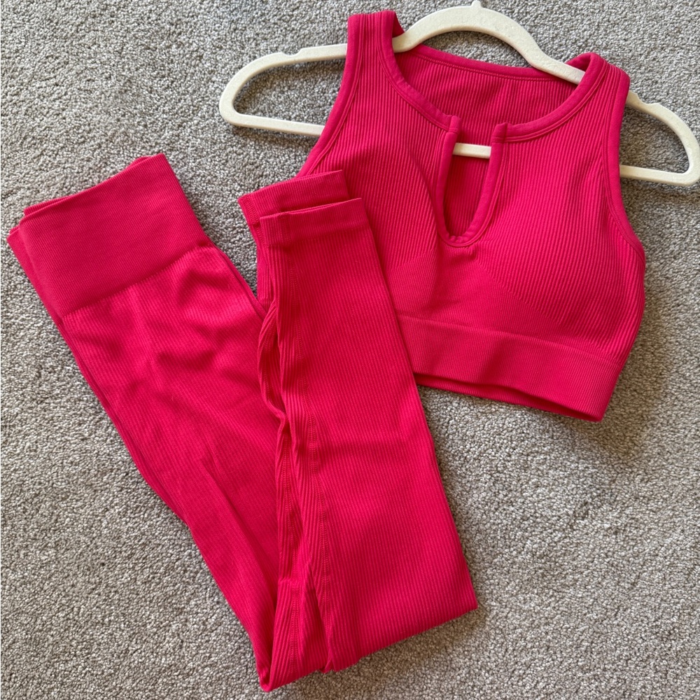 Vibrant Pink Ribbed Workout Set
